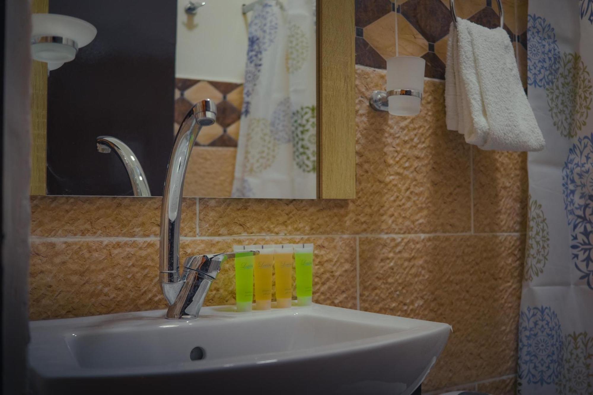 Plaza View Hostel Aţ Ţayyibah 외부 사진